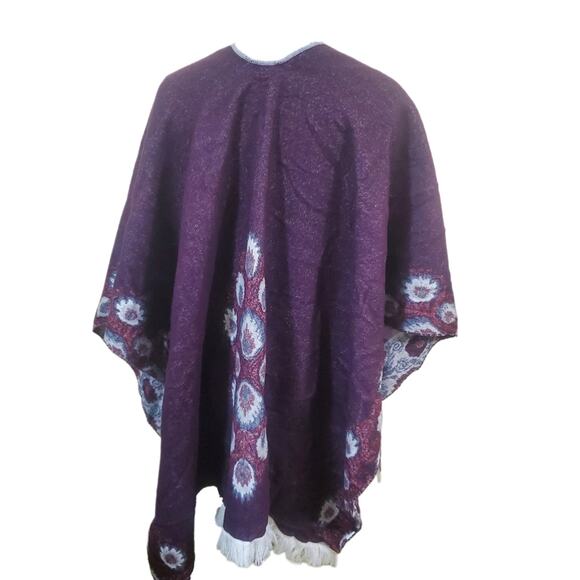 Reversible Floral Fringe trim Shawl - Picture 3 of 6